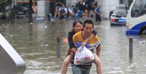Çin’in Henan eyaletinde şiddetli yağışların yol açtığı sel felaketi nedeniyle