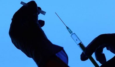 “İlk doz aşısını yaptırmayanların sayısı 18.313.689’a indi…”