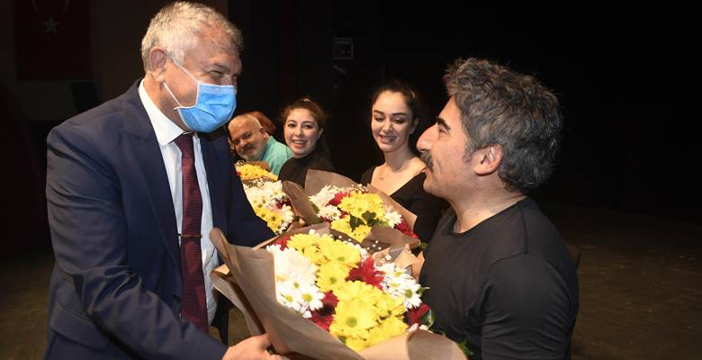 Bu yıl 6’ıncısı düzenlenecek olan Adana Şehir Tiyatroları Festivali 18