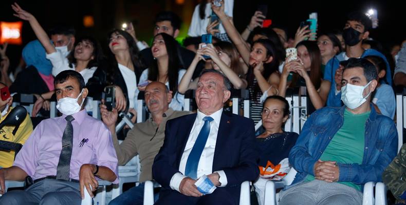 Adana- Seyhan Belediye Başkanı Akif Kemal Akay’ın teklifiyle belediye meclisi