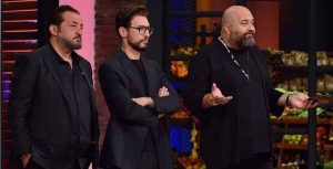 TV8’de yayınlanan Masterchef izlencesinin jürilerinden Mehmet Yalçınkaya ile diğer jüri