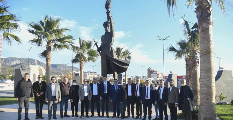 Adana- Anakent Belediye Başkanı Zeydan Karalar, CHP İstanbul Milletvekili Genel