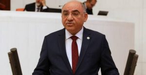 AKP Amasya Milletvekili Mustafa Levent Karahocagil, cemaat yurdunda yaşadığı baskıları