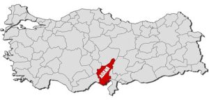 Adana’yı konuşuyoruz, başka kentlerde yaşayanların kendi yaşam alanlarını konuştuğu gibi