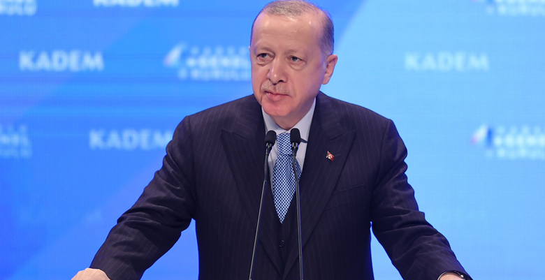 AKP’li Cumhurbaşkanı Recep Tayyip Erdoğan, Bağlarbaşı Kongre ve Kültür Merkezi’nde