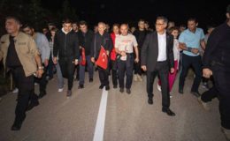 Kocatepe Zafer Yürüyüşü’ne Kılıçdaroğlu da katıldı