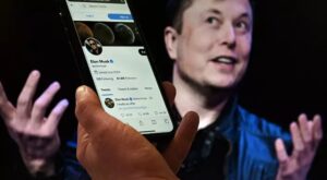 Tesla ve SpaceX’in Üst Yöneticisi Elon Musk, sosyal medya şirketi