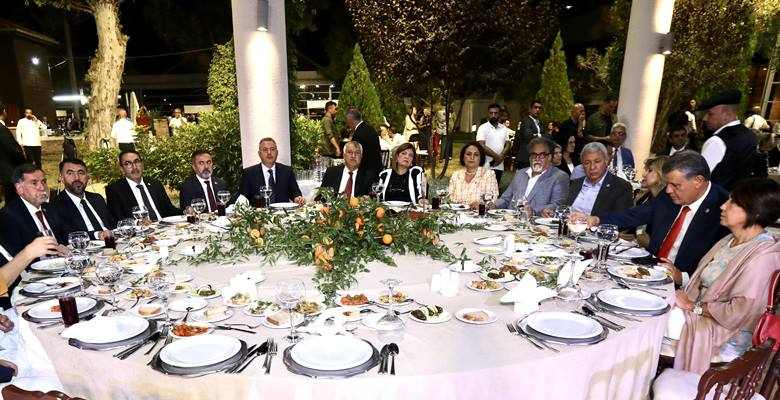 OLAYNET– Adana Valiliği’nin öncülüğünde Adana Anakent Belediyesi, ilçe belediyeleri, odalar,