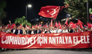 Antalya’da Cumhuriyet coşkusu       