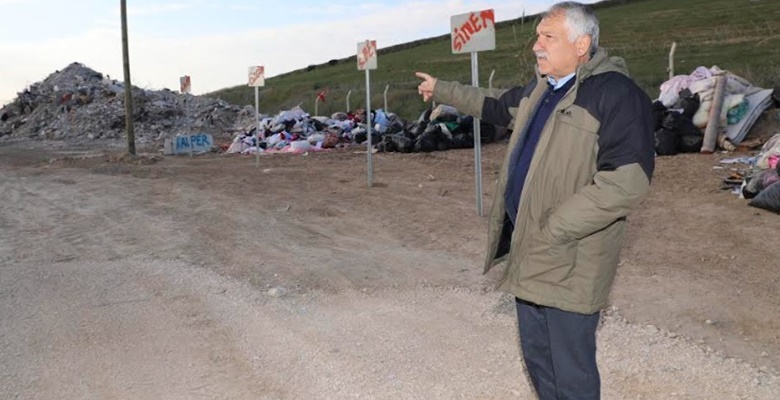 ADANA/ Olaynet– Yıkılan yapıların molozları Adana Anakent Belediyesi’ne ait araçlarla