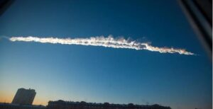 Rusya, St Petersburg üzerinde süzülen bir UFO’nun görülmesinin ardından hava