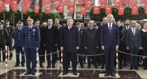 Adana/ Olaynet– Atatürk Parkı’nda düzenlenen etkinlikler kapsamında, Adana Valisi Süleyman