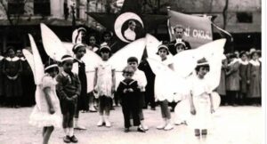 1921’de milli bayram olarak kutlanmasına karar verilen 23 Nisan, 1927’de