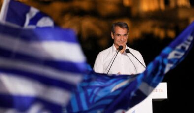 Yunanistan genel seçimler için sandığa gitti