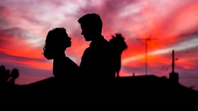 İsminden de anlaşılacağı üzere 14 Şubat, sadece romantizmle değil aynı
