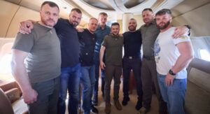 &nbsp; Rusya, Ukrayna Cumhurbaşkanı Volodimir Zelenskiy’nin Türkiye’de tutulan beş Azov