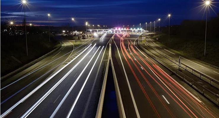 Fransa, otomobilleri için ‘elektrikli yol’ teknolojisini test ediyor…