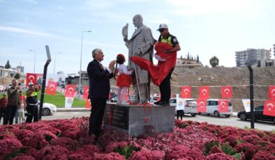 29 Ekim Cumhuriyet Bayramı’nda Atatürk Anıtı açıldı