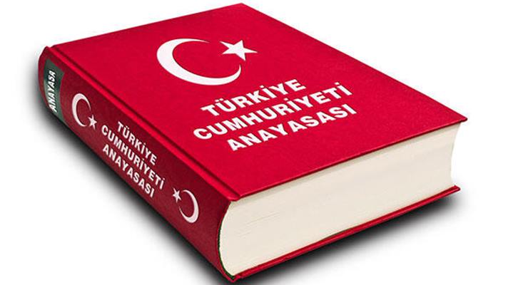 AKP, Türkiye’de yeni anayasa tartışmalarını yeniden gündeme taşıyan Yeni Anayasa