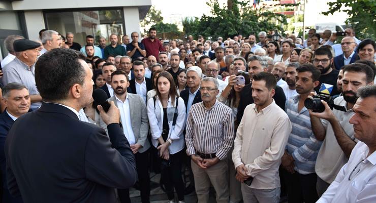 Adana CHP’de Tanburoğlu görevi devraldı