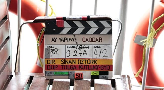 Çağatay Ulusoy’dan ‘Gaddar’ dizisi…      