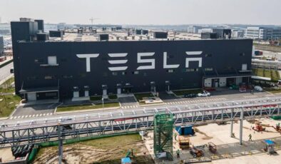 Tesla 200 bin aracını geri çağırıyor 