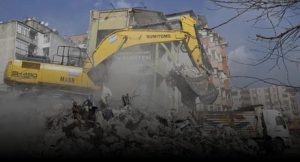Kahramanmaraş merkezli 6 Şubat depremleri sonrası Hatay’da, bina enkazlarının ağır
