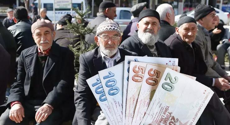 Avrupa’da emekli maaşları artıyor, Türkiye’de düşüyor!