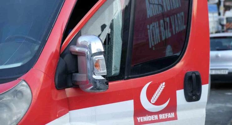 İstanbul’da YRP’nin seçim aracına silahlı saldırı 