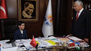 Adana- Anakent Belediye Başkanı Zeydan Karalar, 23 Nisan Ulusal Egemenlik