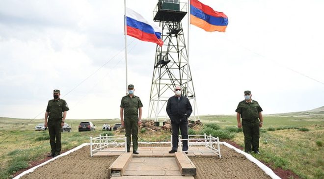 Rusya Erivan’ın istemiyle askerlerini çekiyor