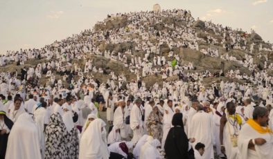 Mekke’de aşırı sıcaklardan 577 hacı adayı yaşamını yitirdi