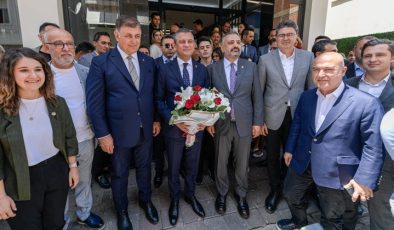 CHP Genel Başkanı Özgür Özel İzmir’de…