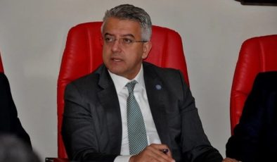 İYİP’li Yücel, partisinden istifa etti 
