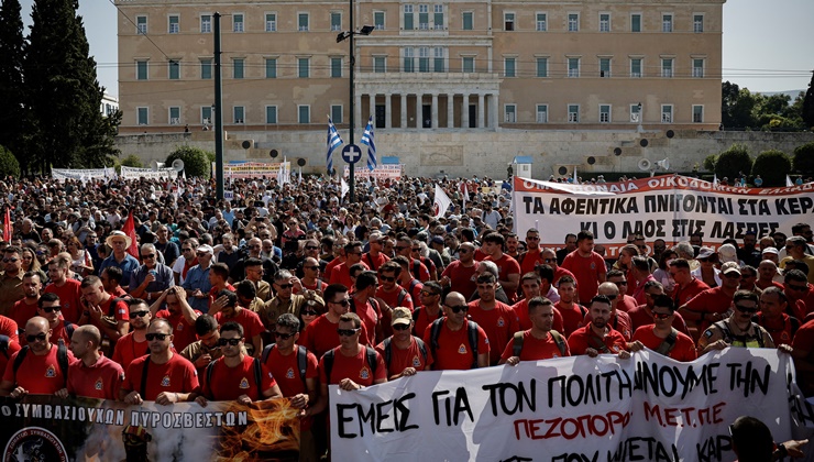 Yunanistan iş gününü artırıyor