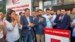 CHP’de Ahmet Tanık başkan adaylığını açıkladı