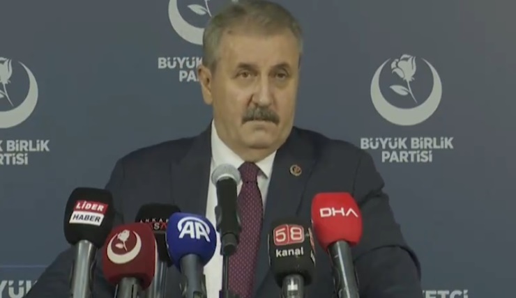 “İdam bir mecburiyettir!” Büyük Birlik Partisi Genel Başkanı Mustafa Destici, İstanbul Ümraniye’de görevi