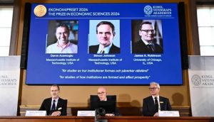 024 Nobel Ekonomi Ödülü’nün sahibi Daron Acemoğlu, Simon Johnson ve
