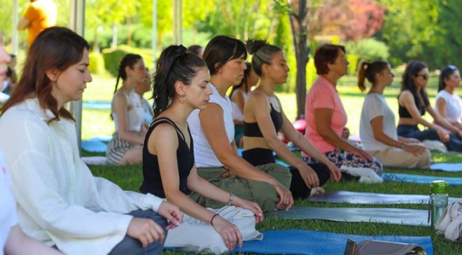 Anakent Belediyesi’nden yoga eğitimi