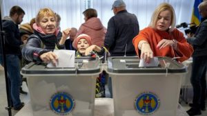 Moldova’da ülkenin başına kimin geçeceğini belirlemek üzere Pazar günü yeniden