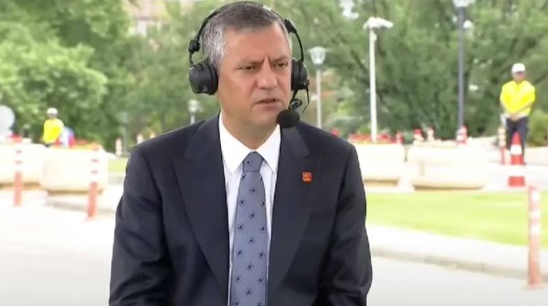 CHP Genel Başkanı Özgür Özel, 15 Temmuz darbe girişiminin 9.