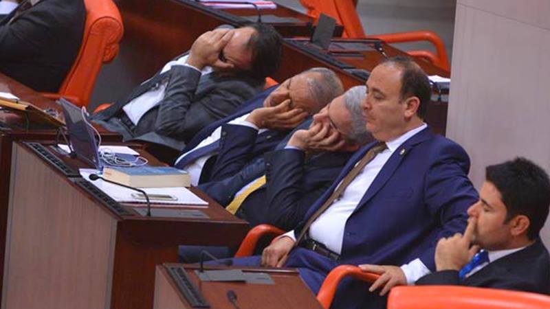 Temmuz itibarıyla bir milletvekilinin maaşı 229 bin 676 TL’ye, bakan