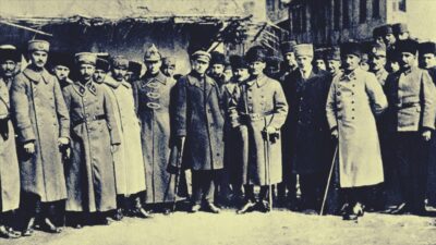 Başkomutan Mustafa Kemal Paşa’nın önderliğinde yürütülen Ulusal Kurtuluş Savaşı’nın dönüm