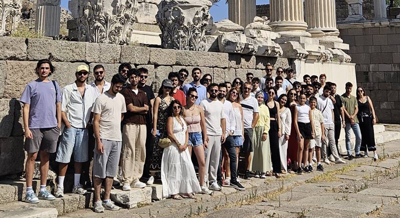 Dünyanın ilk hastanesi sayılan Bergama Asklepion'u, Lokman Hekim Sağlık Vakfı