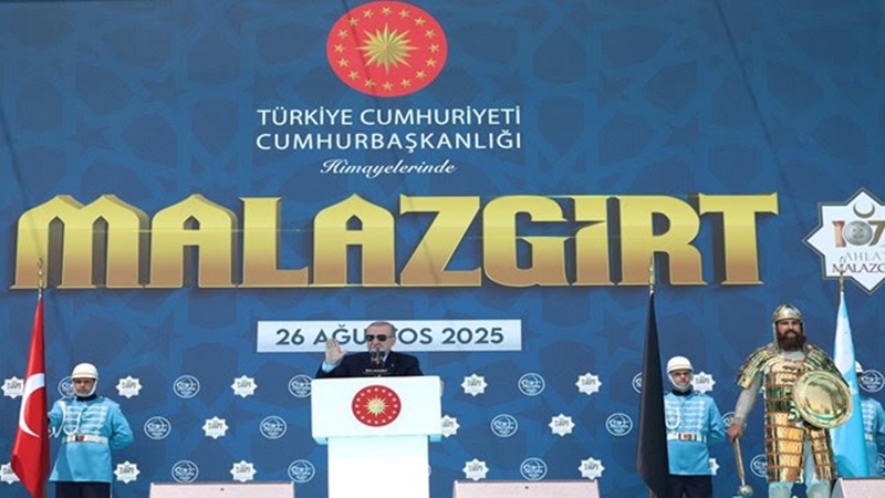 Cumhurbaşkanı Recep Tayyip Erdoğan, Malazgirt Zaferi’nin 954. yıl dönümünde yaptığı