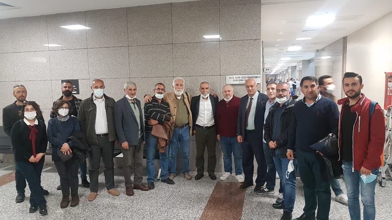 “ve sen uçurumların ve karların üstünden götür götür beni güneşe”[1]