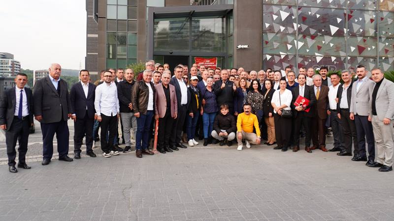 Bugün buradan, bu örgütün en saf, en temiz, en namuslu