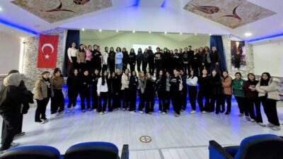 İsmet İnönü Kız Mesleki ile Teknik Anadolu Lisesi’nde düzenlenen bilgi