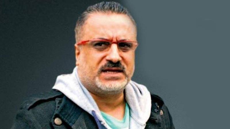 Sanat dünyasının tanınmış ismi Erol Köse, İstanbul Sarıyer’deki konutunda yaşama