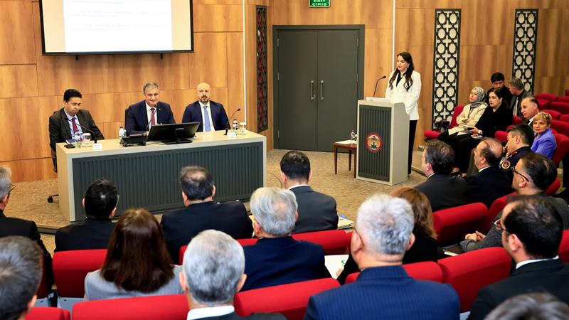 Adana Valisi Mustafa Yavuz başkanlığında toplanan Bağımlılıkla Mücadele İl Koordinasyon